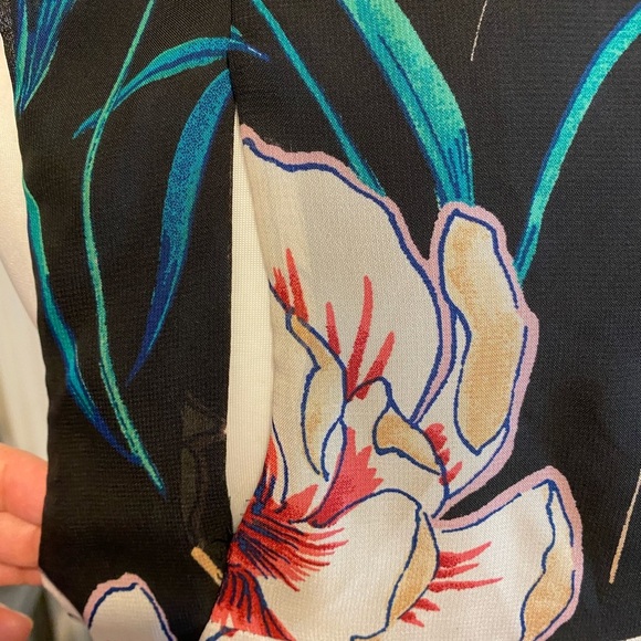 Valerie Stevens Sleeveless Top with Hi-Lo Hem Floral Pattern Size Small‎ - Picture 9 of 11